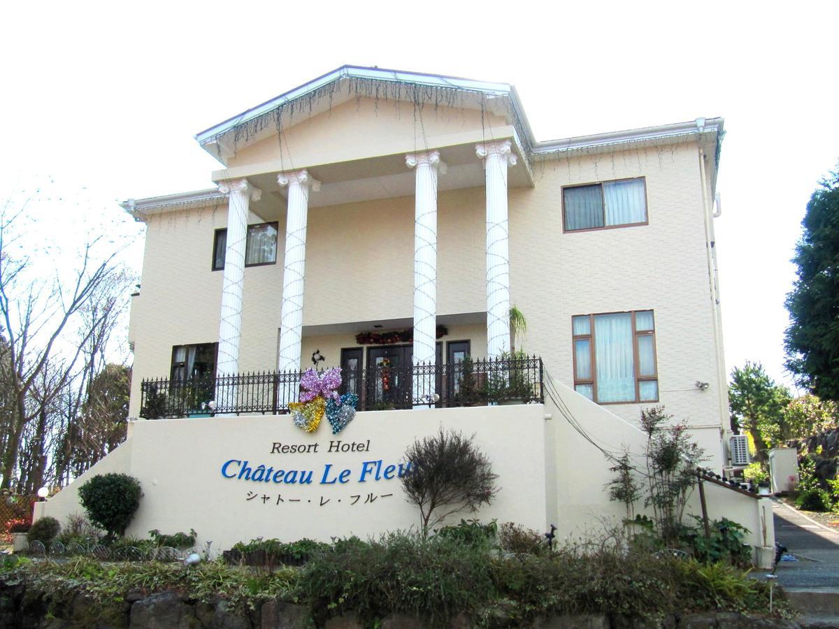 Chateau Le Fleur Hotel Ito  Exterior photo